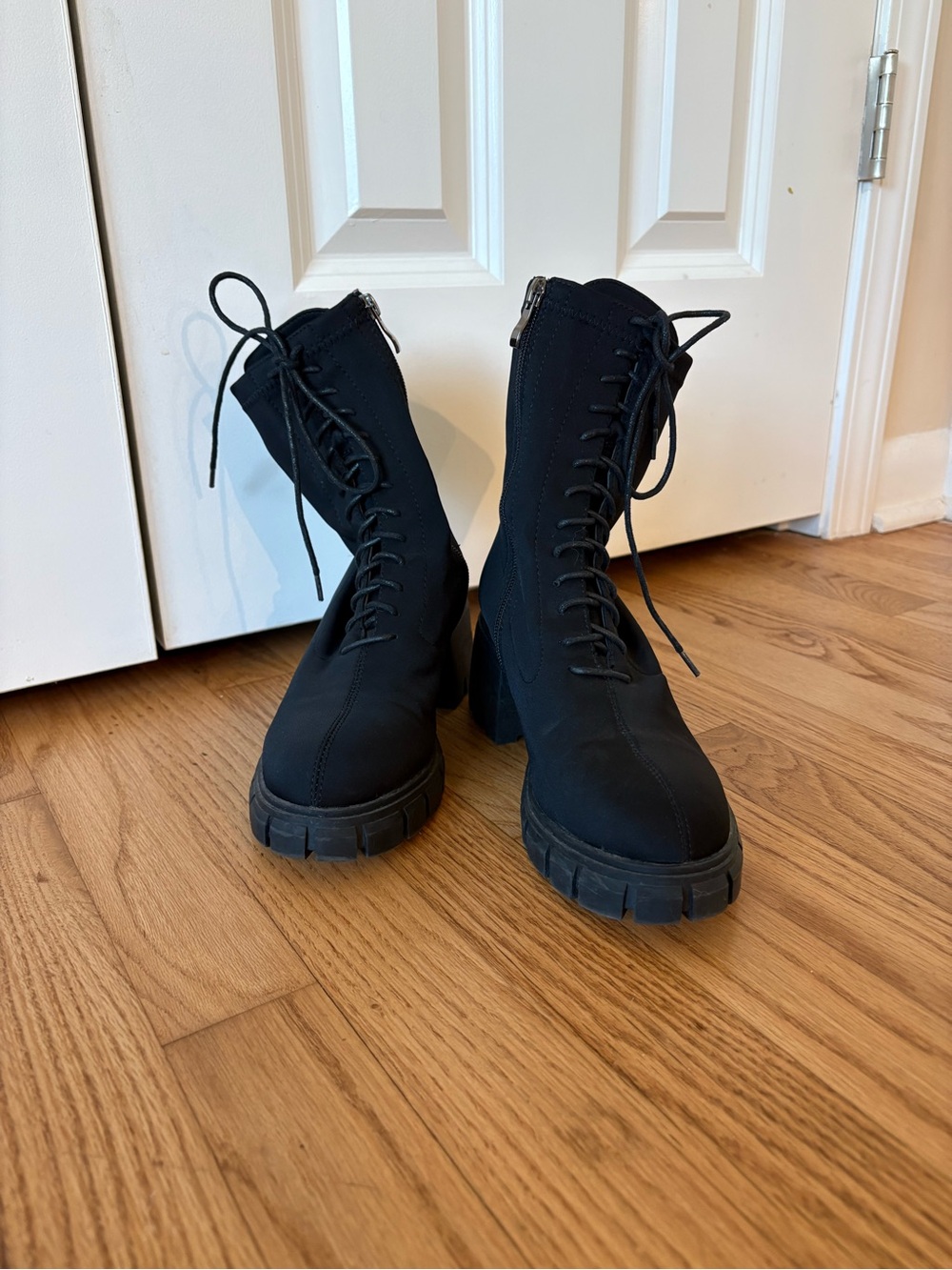 Women's Black Lace-Up Chunky Heel Combat Boots - Picture 2 of 2